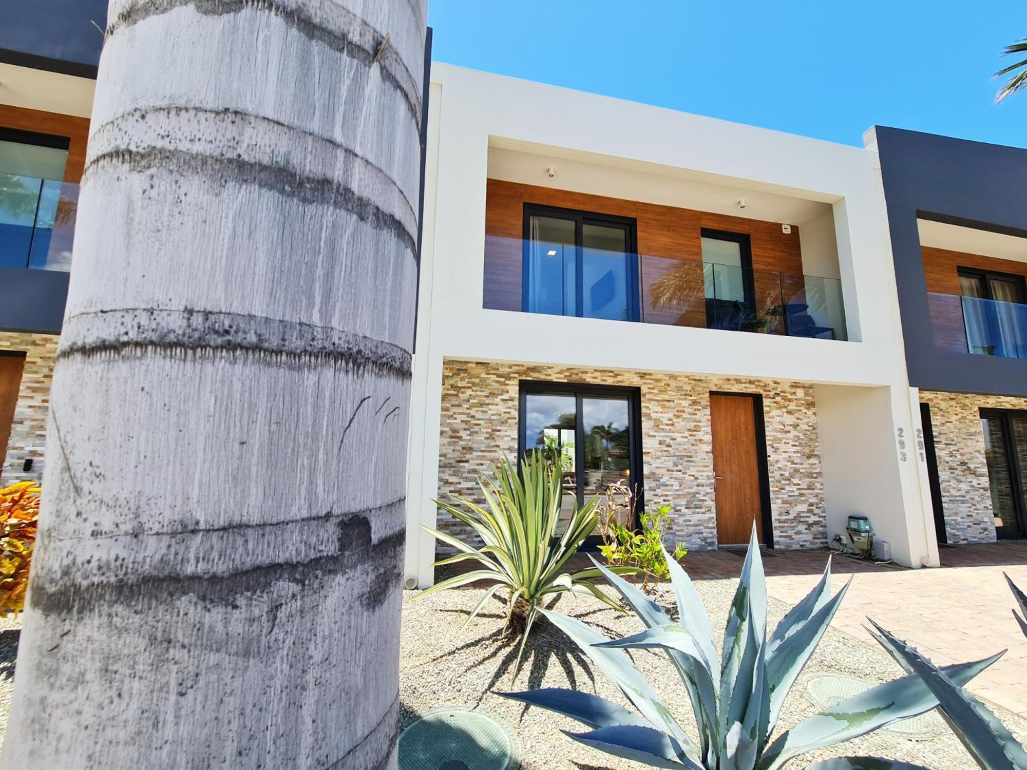 Tuscany Residence Aruba Palm Beach Exterior foto